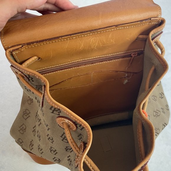 Vintage Dooney and Bourke monogram signature backpack - Picture 5 of 5